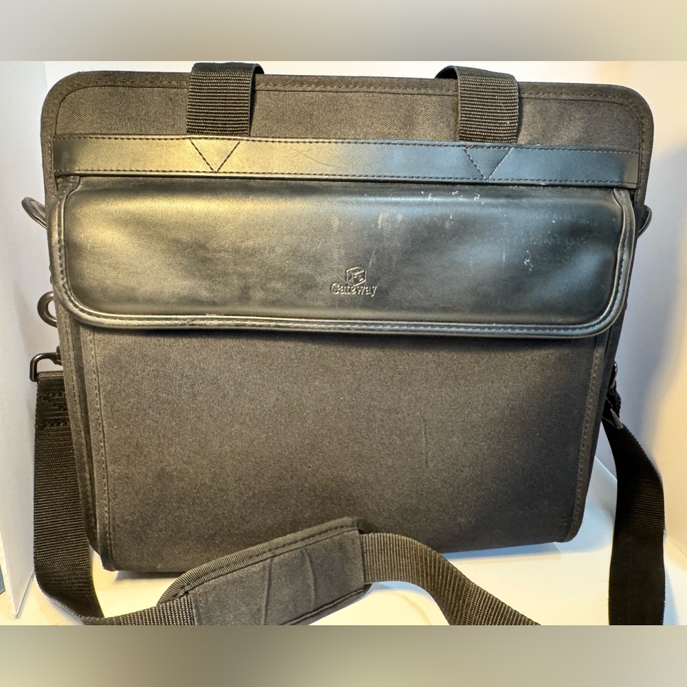GATEWAY Vintage Computer Laptop Notebook Messenger Bag - Black - 14x13